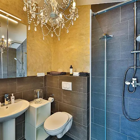 Awesome In Drvenik Mali With House Sea View בית נופש