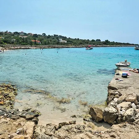 בית נופש Awesome In Drvenik Mali With House Sea View Petomavar